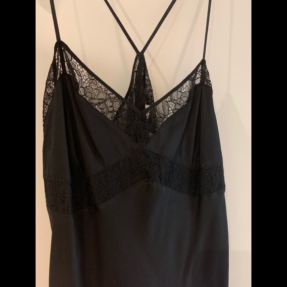 Diane Von Furstenberg Tops - 🖤 Diane von Furstenberg Cami 🖤